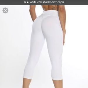 ❌❌SOLD❌❌Celestial Bodiez Capri